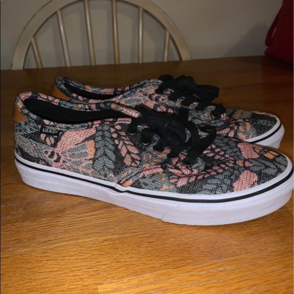 Vans - Picture 2 of 3